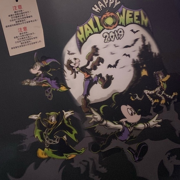 NWT 2019 Disney Parks Halloween Mickey Tote Reusable Bag Point Me To The Candy - Picture 2 of 7